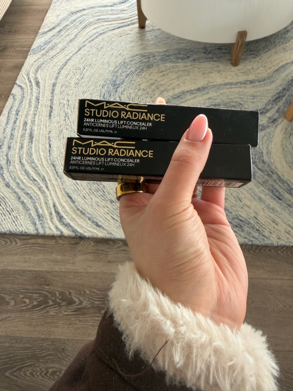 MAC Studio Radiance 24HR Luminous Lift Concealer